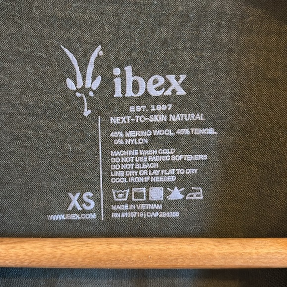 Merino Wool Tee - Picture 2 of 2